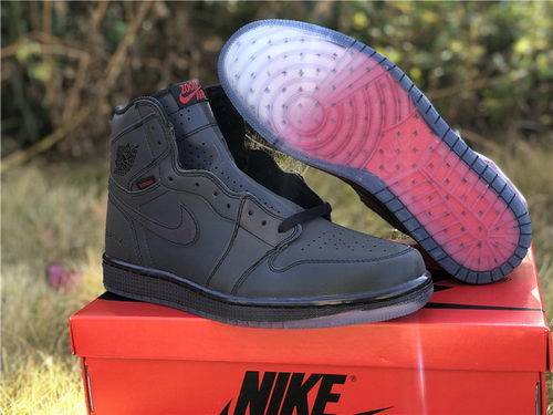 Air Jordan 1 High Zoom R2T Fearless 3M