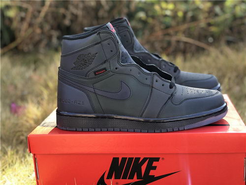 Air Jordan 1 High Zoom R2T Fearless 3M