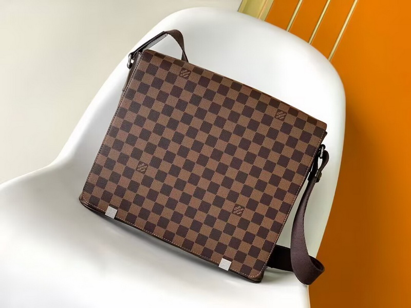 LV Handbags AAAA(Men)-152