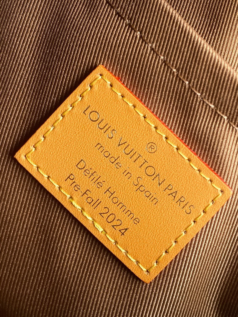 LV Bag-NFC(AAA)-304