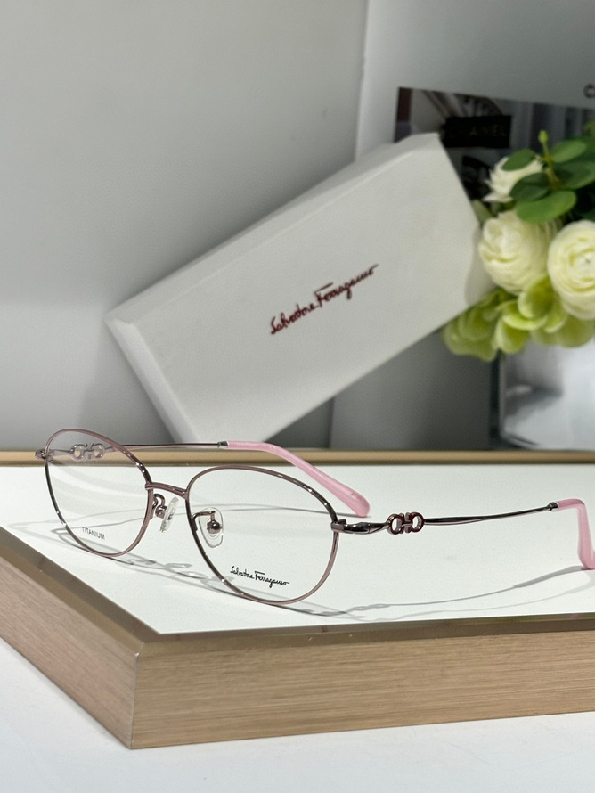 FERRAGAMO Sunglasses(AAAA)-395
