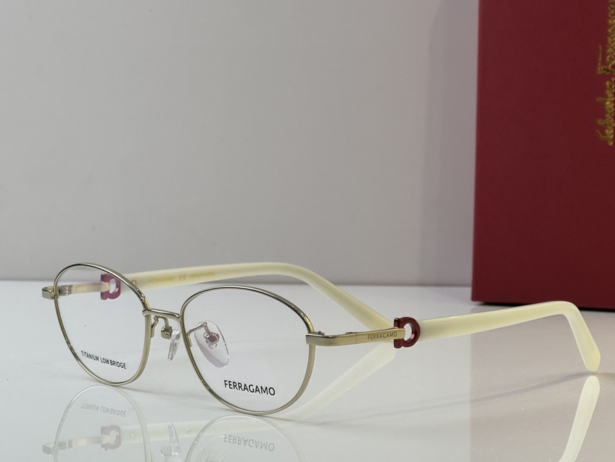 FERRAGAMO Sunglasses(AAAA)-343