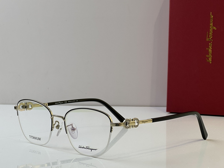 FERRAGAMO Sunglasses(AAAA)-337