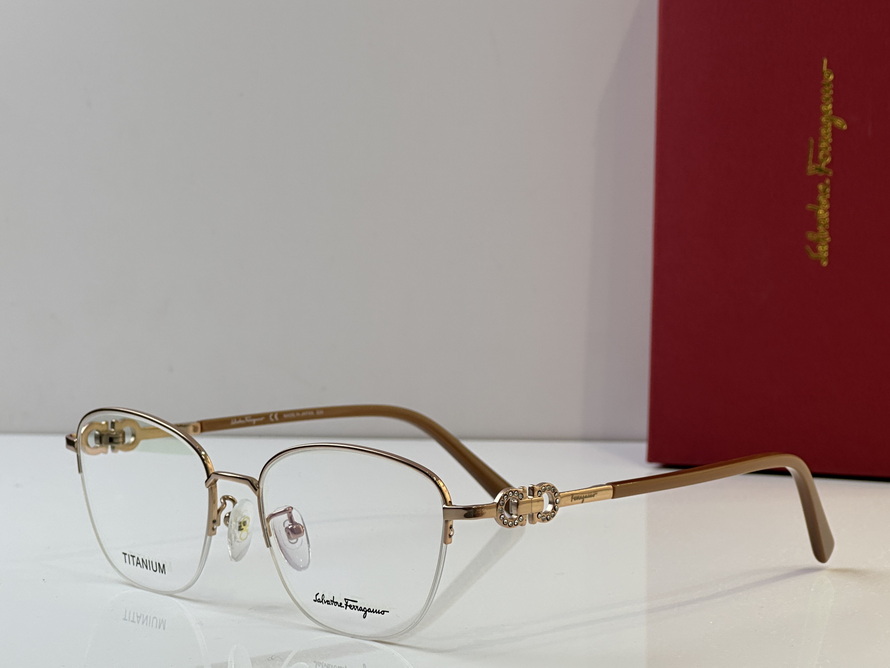 FERRAGAMO Sunglasses(AAAA)-328