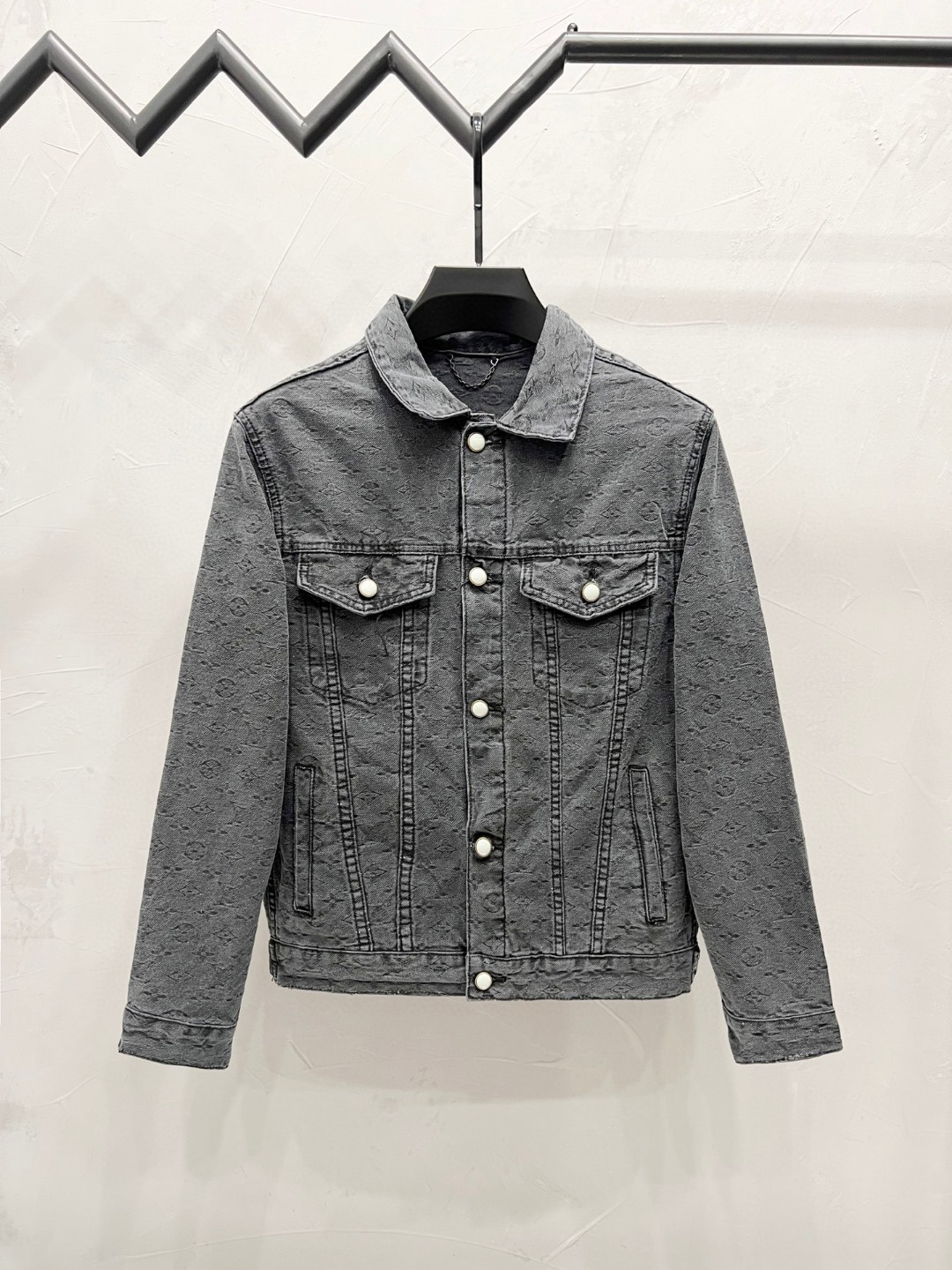 LV Jacket-158