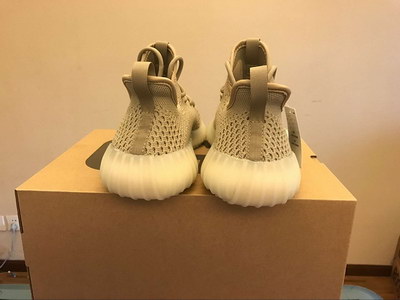 Authentic Adidas Yeezy 350 Boost V2-023